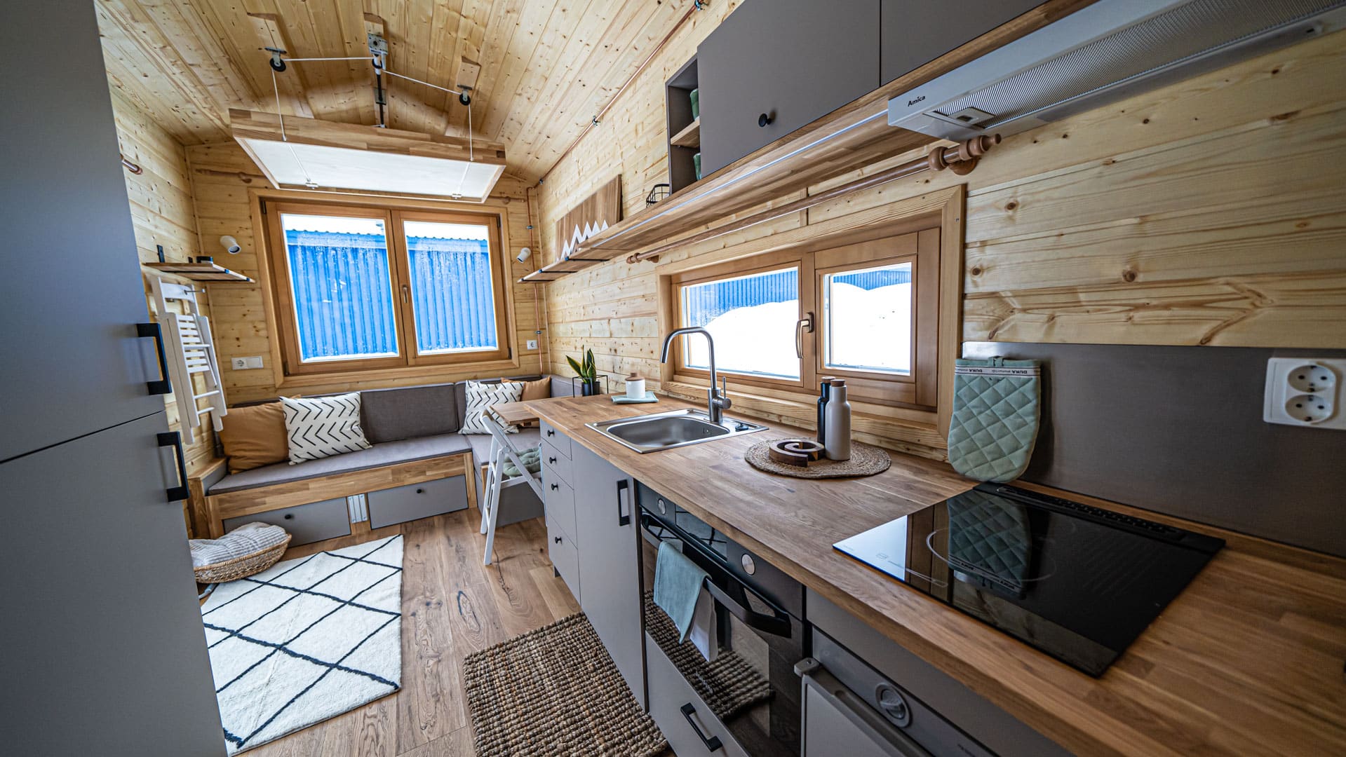 tiny-house-traveler-mobi-house